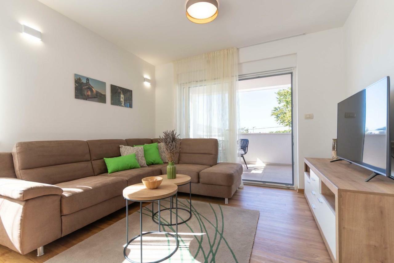 Apartment House Ivan John Podstrana Exteriér fotografie